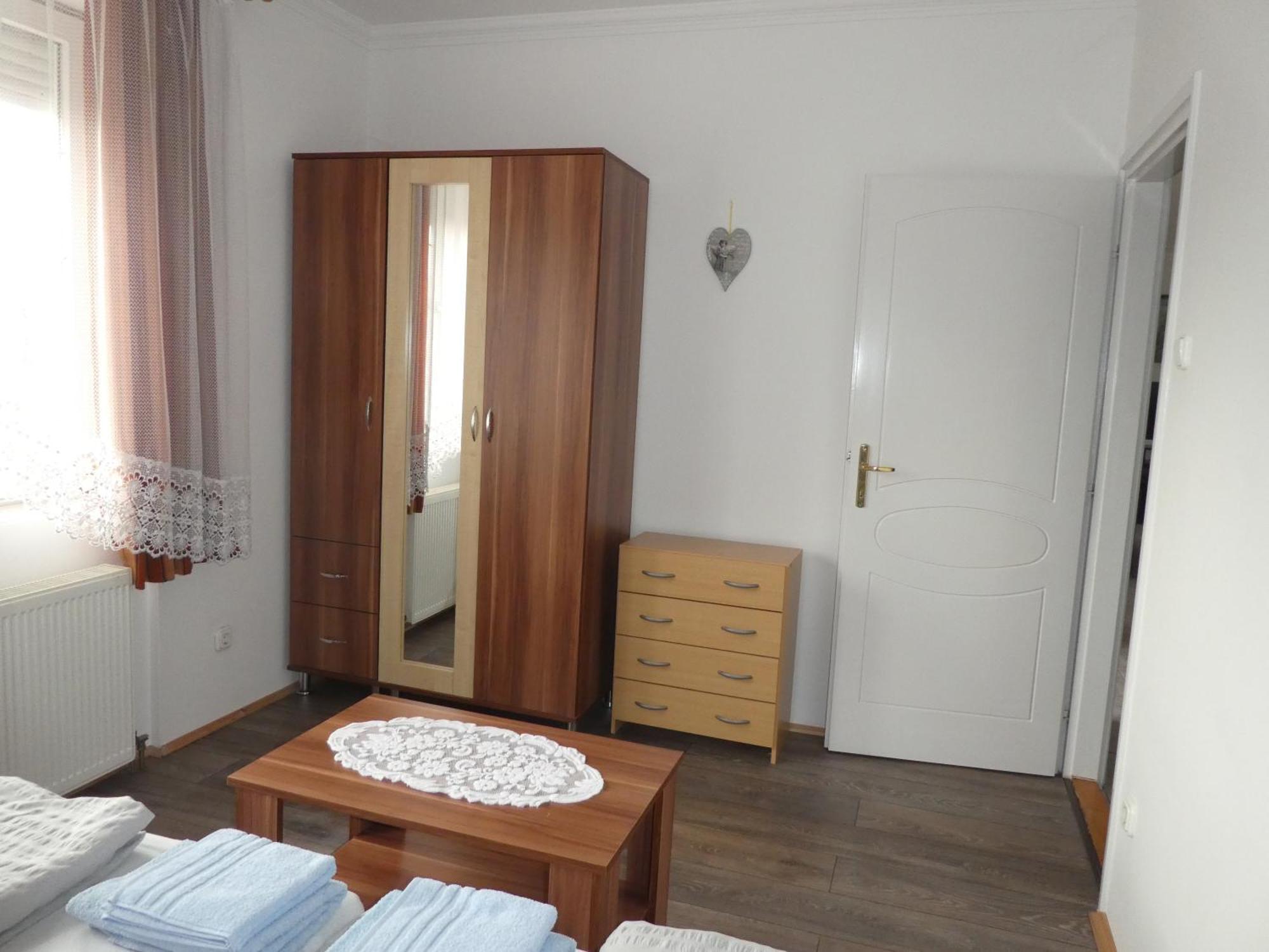 Halasi Szallashely Appartement Hajdúszoboszló Buitenkant foto