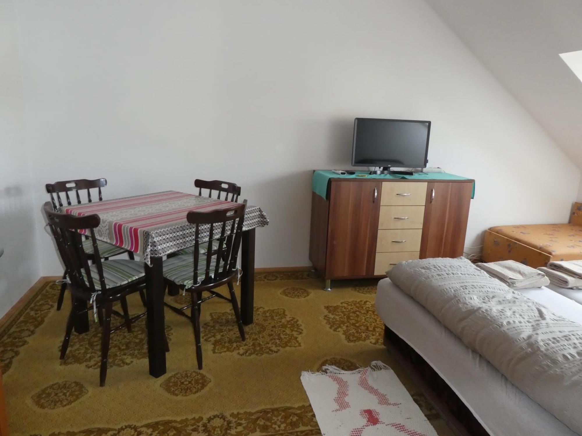 Halasi Szallashely Appartement Hajdúszoboszló Buitenkant foto